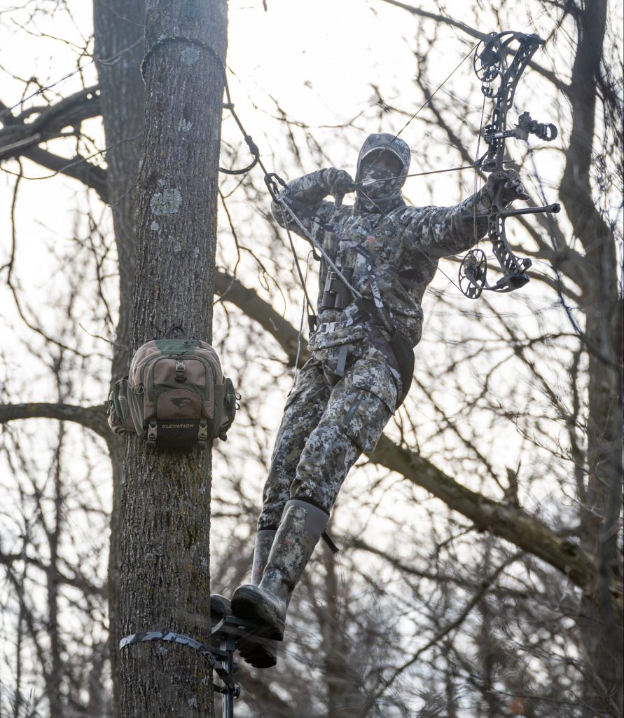 Saddle Hunting, Hunter Saddle Hunting, Bowhunter Saddle Hunting